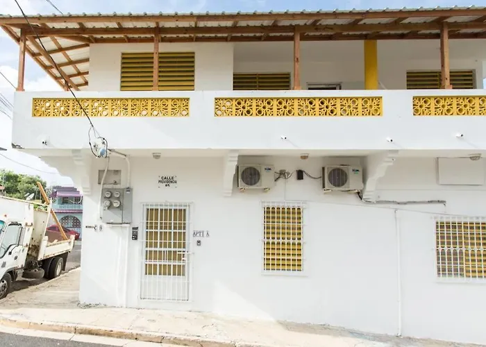 Comfortable And Affordable Deal Close To Beach And Rainforest