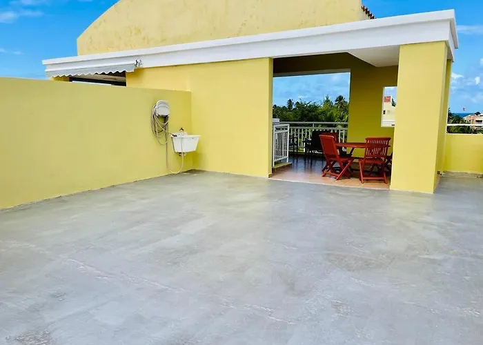 3Bedrm Beach Penthouse With Rooftop Terrace & Wifi